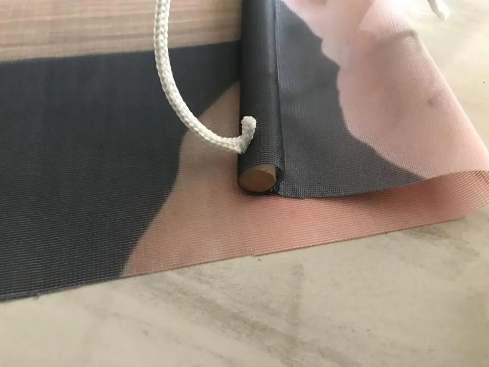 Bannière numérique intérieure avec bâton